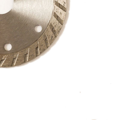 Corps en acier de haute qualité chaud de Diamond Blade 65Mn de porcelaine de la presse 4inch 105*1.8/1.2*10*8*20mm avec la longue vie de coupure