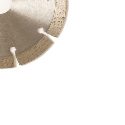 Diamond Blade Cold Press segmenté de haute qualité 5inch 125×1.2/1.8×10×22.23×9T pour l'usage universel, la pierre et le béton