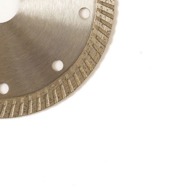 Corps en acier de haute qualité de Diamond Blade 65Mn de porcelaine de la presse chaude 5inch “125×1.2/2.0×10×22.23mm avec la longue vie de coupure