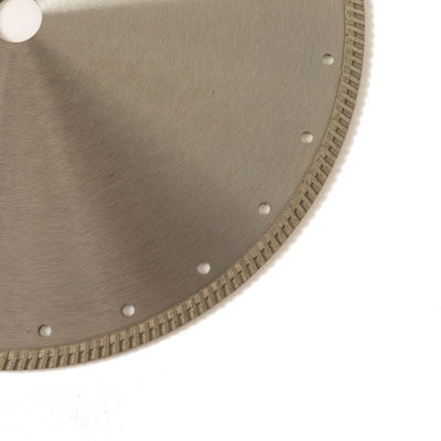 Corps en acier de haute qualité chaud de Diamond Blade 65Mn de porcelaine de la presse 14inch “350×2.2/3.2×10×25.4mm avec la longue vie de coupure