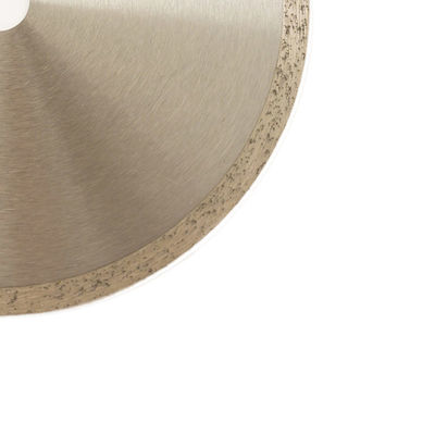 Longue durée continue froide de la presse 9inch 230×1.8/2.6×10×22.23mm Rim Diamond Blade For Ceramic With
