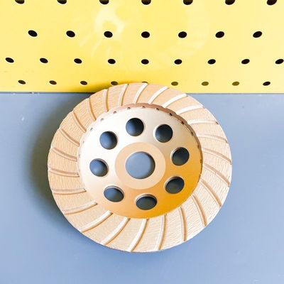 L'outil 6inch de HuaChang a aggloméré la roue de 150mm Diamond Continuous Turbo Grinding Cup pour le béton, pierre, matériaux de construction