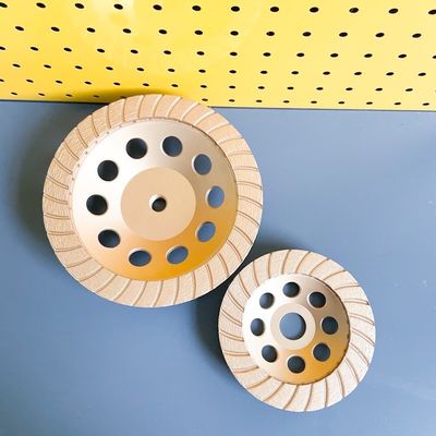 L'outil 6inch de HuaChang a aggloméré la roue de 150mm Diamond Continuous Turbo Grinding Cup pour le béton, pierre, matériaux de construction