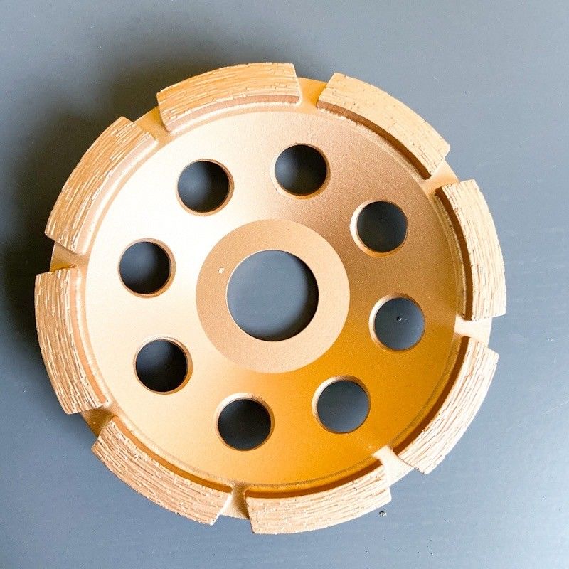 rangée simple soudée par laser Diamond Cup Wheel For Concrete, pierre, matériaux de 5inch 125×10T (30×5×7.2) ×22.23mm de construction durs